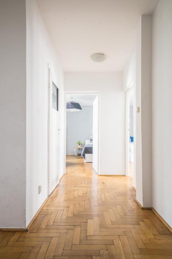 Oomph Warsaw Central 3-Bedroom Flat Exterior photo