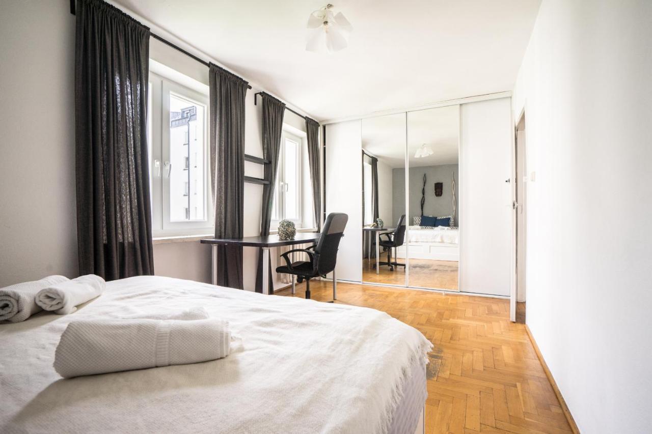 Oomph Warsaw Central 3-Bedroom Flat Exterior photo
